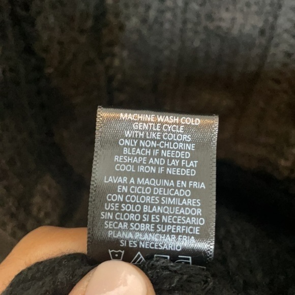 NWT Afrm Bostom Long Cable V-Neck Sweater M/L - Picture 7 of 10